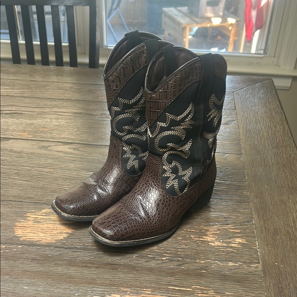 Brown Crocodile Pattern Cowboy Boots